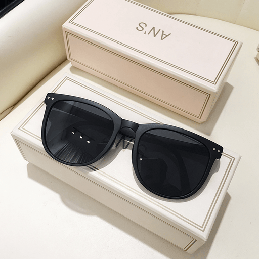 retro oval sunglasses, view 4 - MRSLM