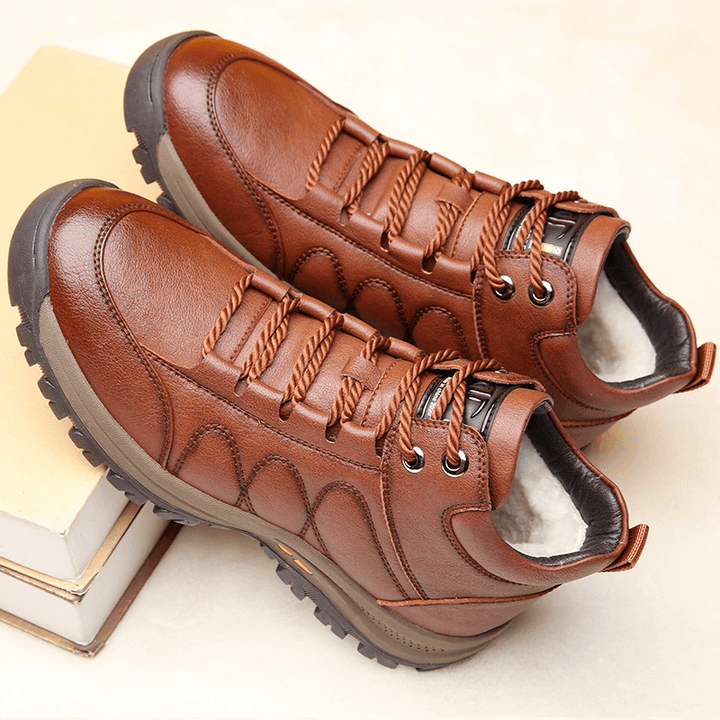 Men Warm Plush Lining Stitching Soft Sole Casual Leather Ankle Boots - MRSLM