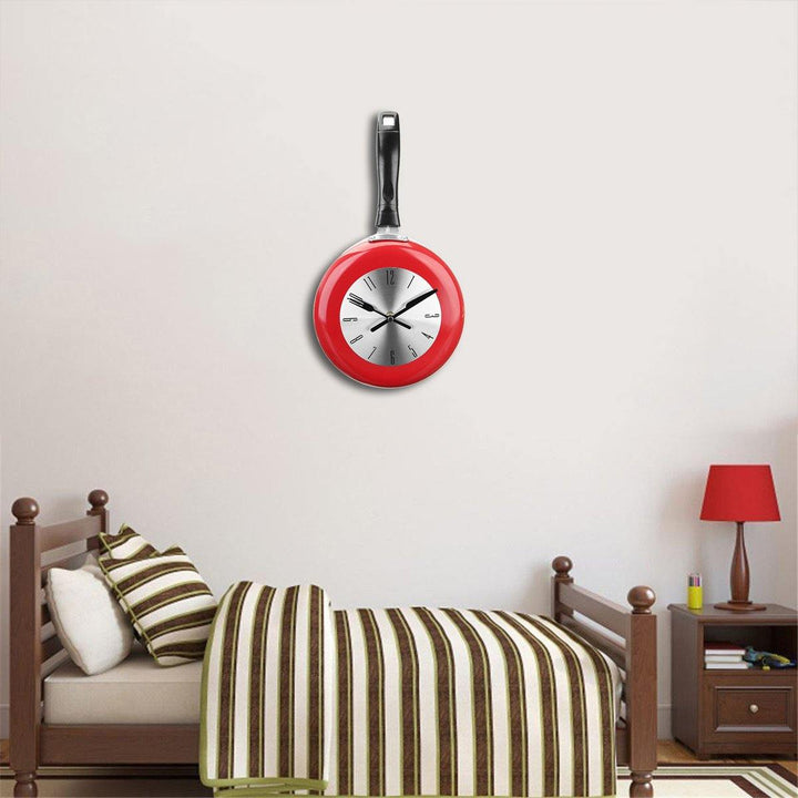 8'' Home Decor Kitchen Wall Clock Frying Pan Small Novelty Design Metal Clock Home Decorations - MRSLM