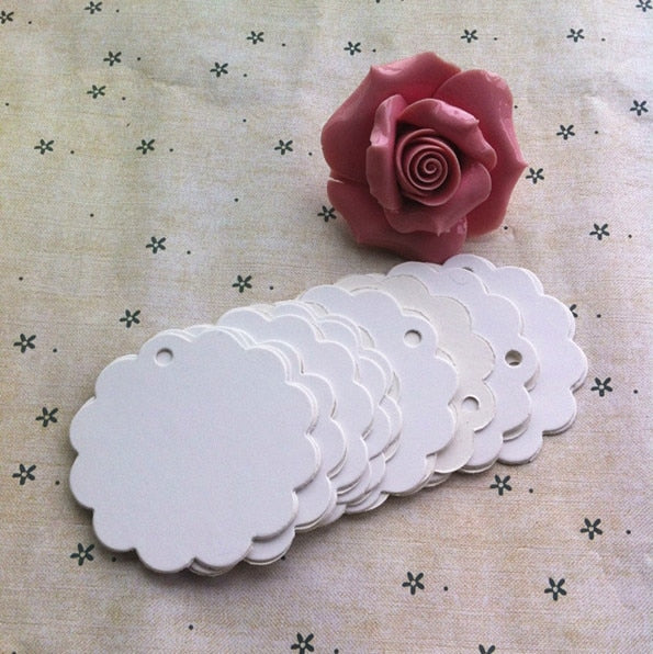 Set of 100 Flower Shaped Paper Cards