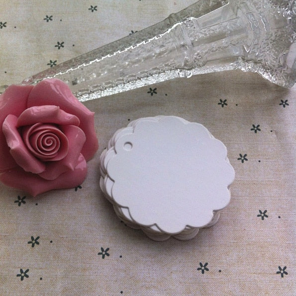 Set of 100 Flower Shaped Paper Cards
