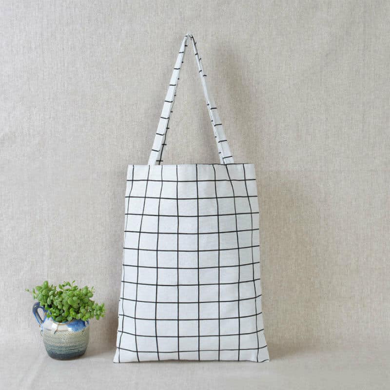 geometric print linen tote bag, view 5 - MRSLM