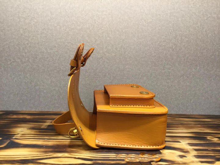 Vintage Tree Cream Leather Portable Messenger Bag - MRSLM